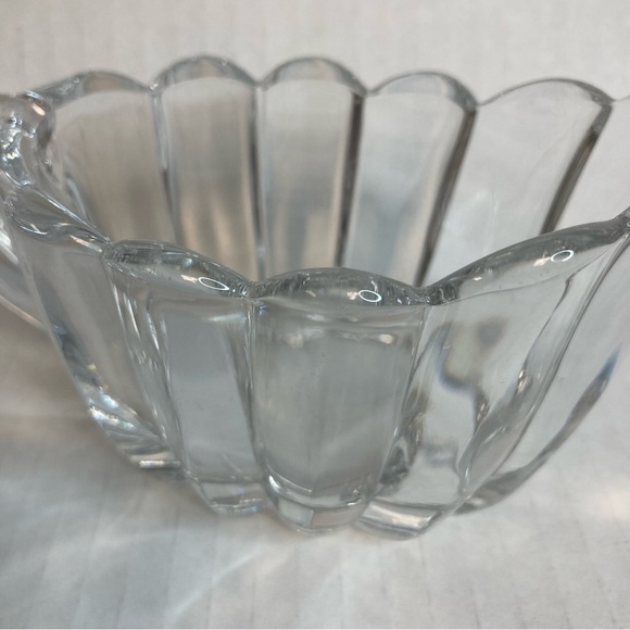 Vintage Heisey sugar bowl and creamer - Picture 9 of 14